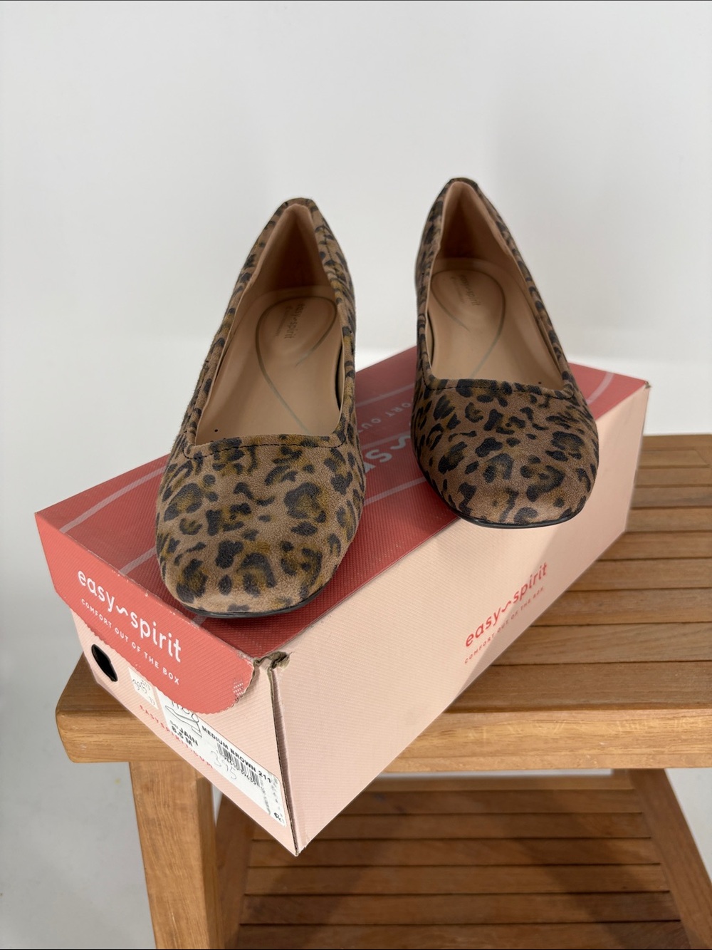 New women’s Easy Spirit Leopard Print Low Block Heel Pumps - Brown/Blacks 8.5 - Picture 2 of 4